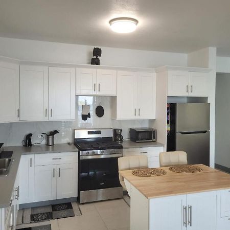Modern Waterfront Apartment Роуд Таун Екстериор снимка