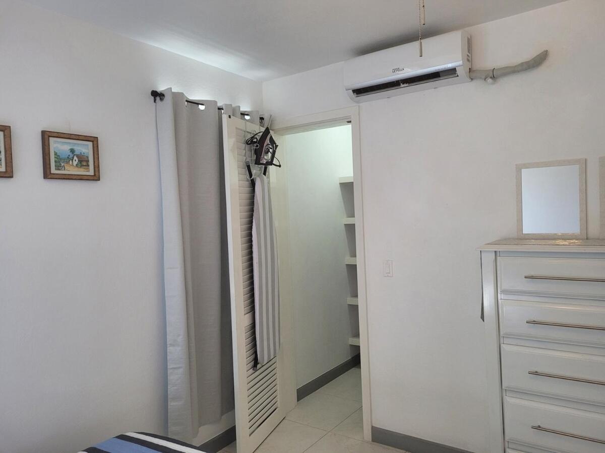 Modern Waterfront Apartment Роуд Таун Екстериор снимка