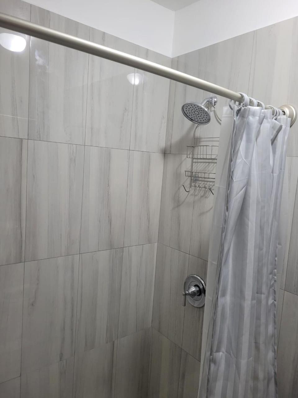 Modern Waterfront Apartment Роуд Таун Екстериор снимка
